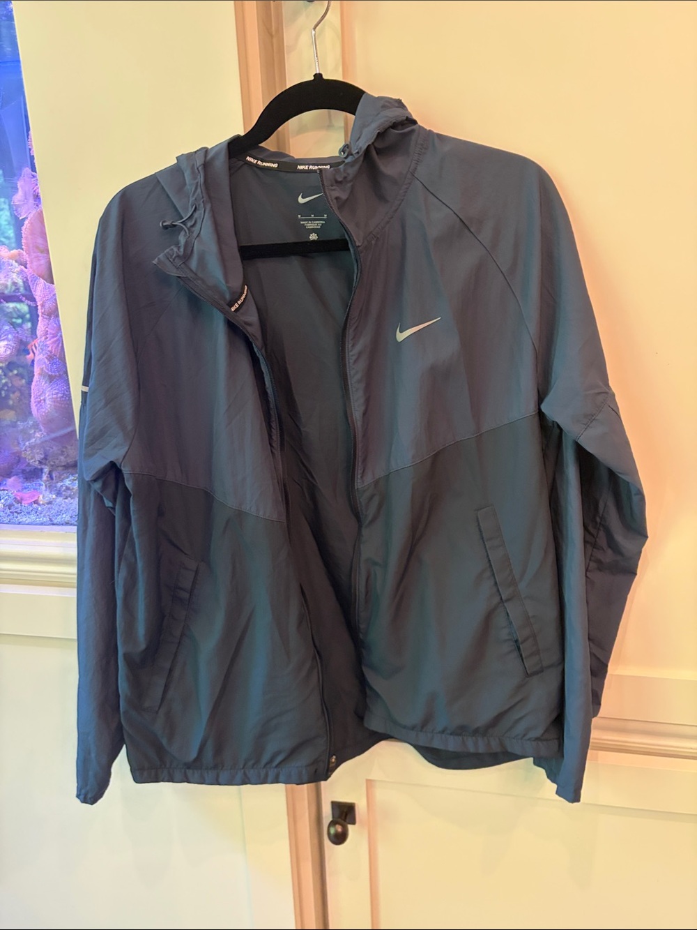 Nike Men's Dark Navy Hooded Windbreaker Jacket